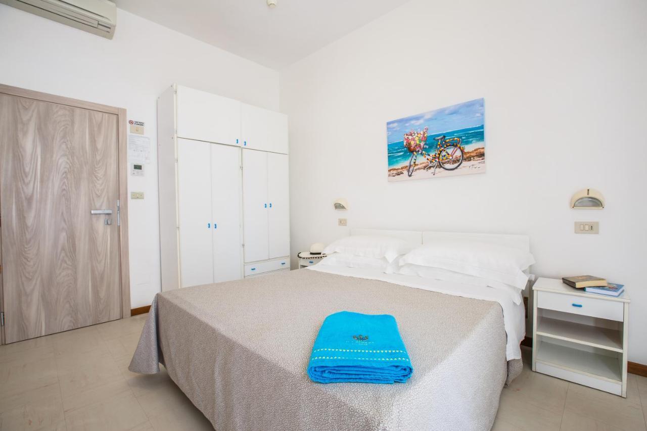 Hotel Capinera Римини Экстерьер фото