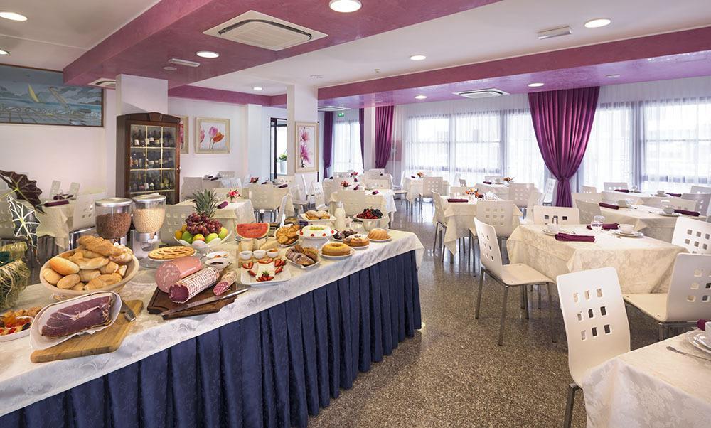Hotel Capinera Римини Экстерьер фото